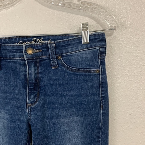 Universal Thread Raw Hem Mid Rise Jeggings Size 2 - Picture 2 of 6